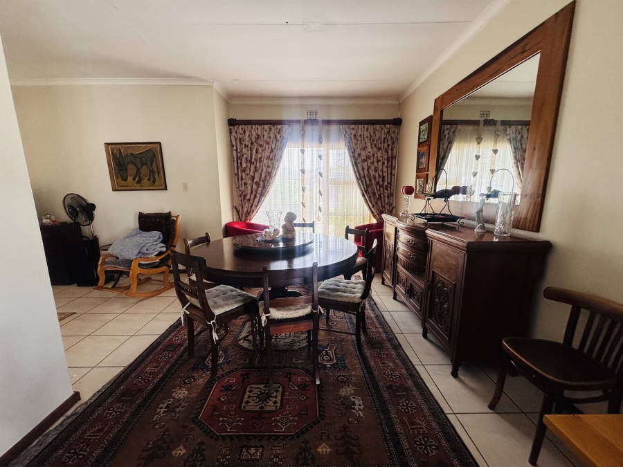 To Let 4 Bedroom Property for Rent in Goedehoop Western Cape